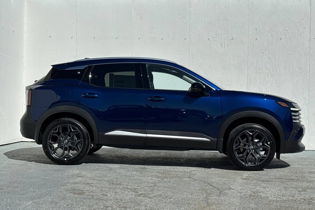 New 2027 Nissan Kicks SR AWD/4WD image 3