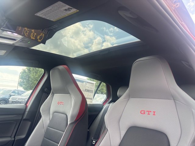 New 2025 Volkswagen GTI SE image 9