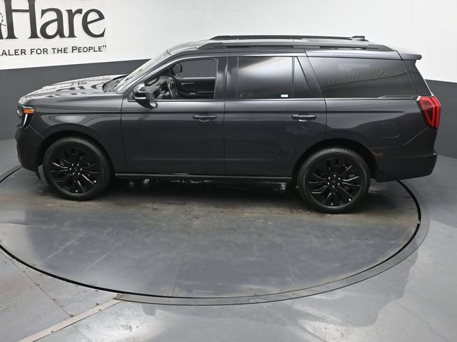 Used 2025 Ford Expedition Platinum w/ Stealth Appearance Package AWD/4WD image 45