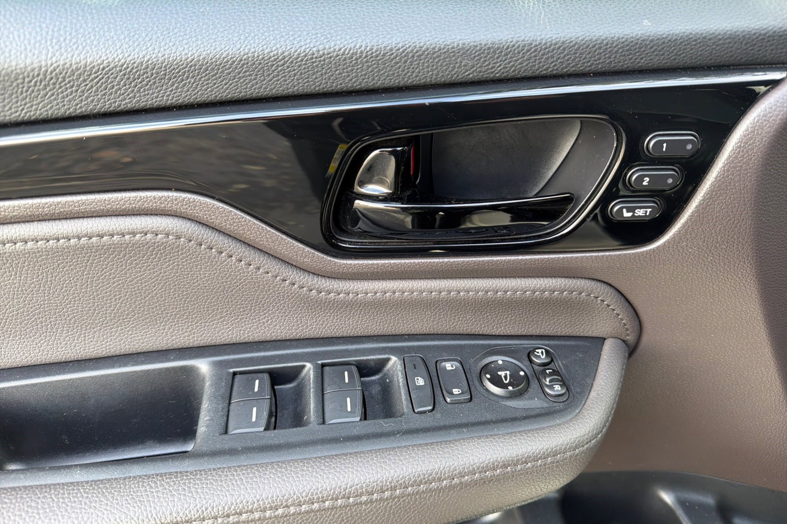 Used 2019 Honda Odyssey Elite image 12