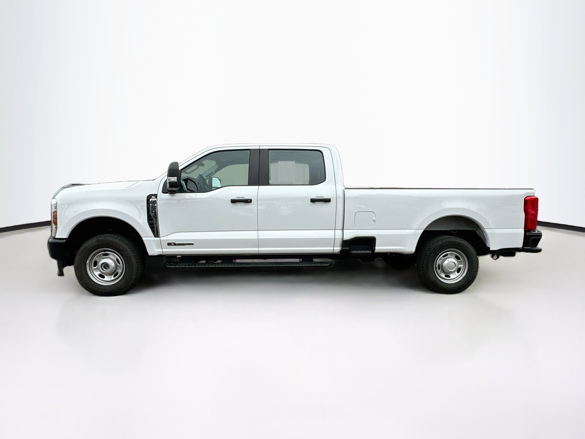 Used 2024 Ford F250 XL AWD/4WD image 4
