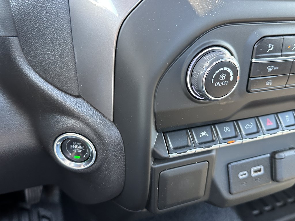 Used 2025 Chevrolet Silverado 1500 W/T RWD image 27