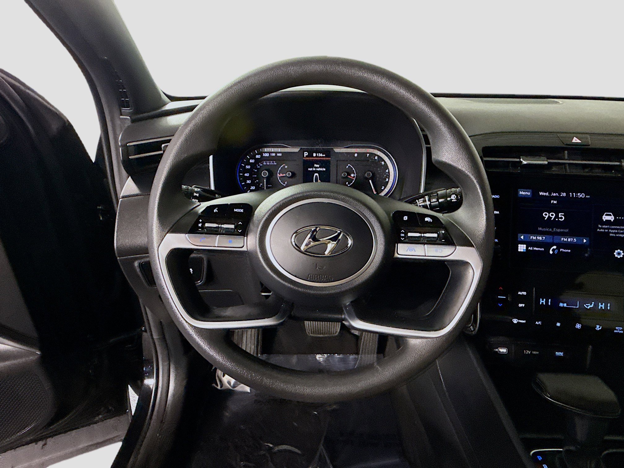 Used 2024 Hyundai Santa Cruz SEL image 13