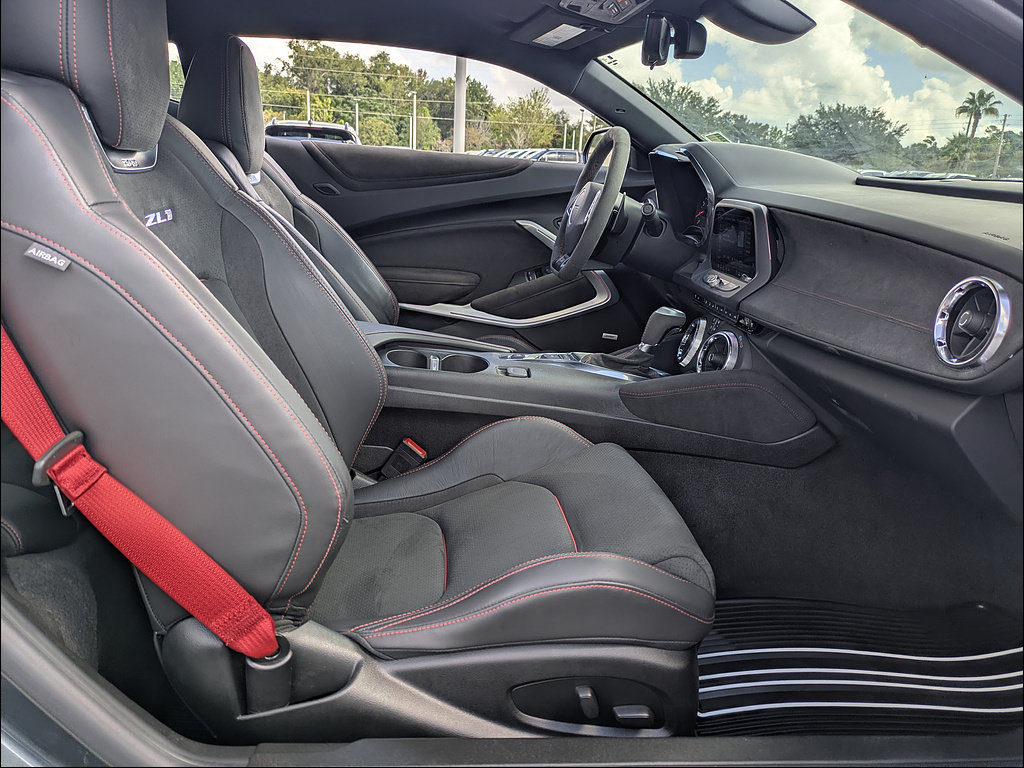 Used 2020 Chevrolet Camaro ZL1 RWD image 21