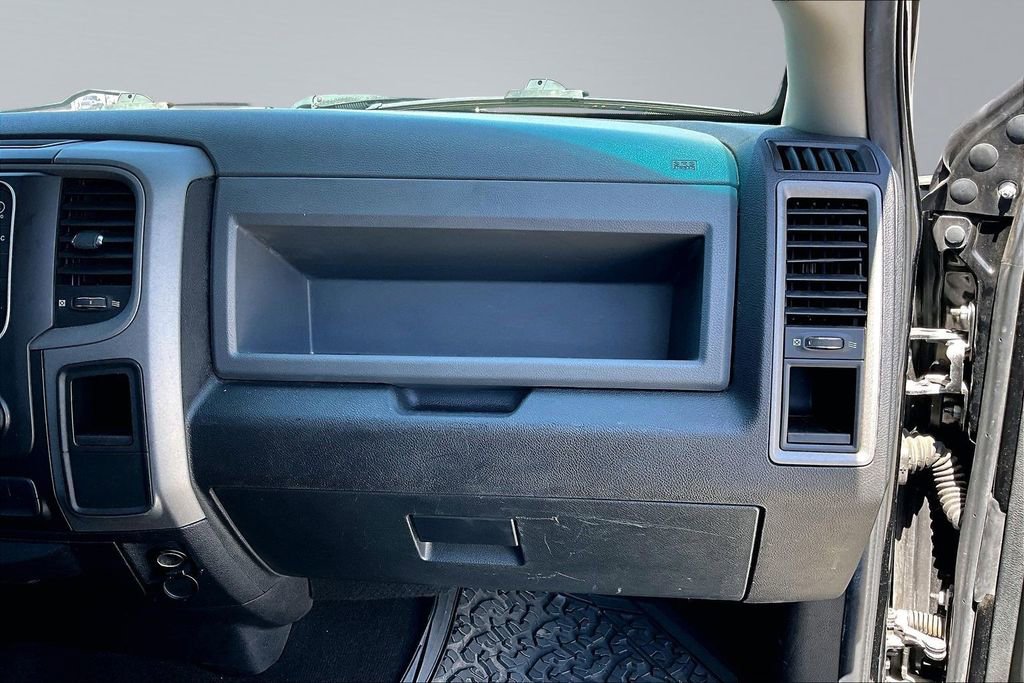 Used 2015 RAM 1500 Express AWD/4WD image 17