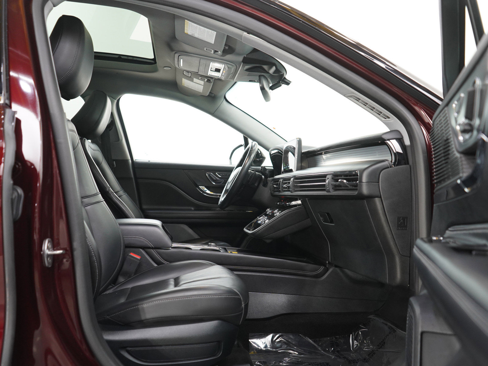 Used 2021 Lincoln Corsair AWD w/ Premium Package image 11