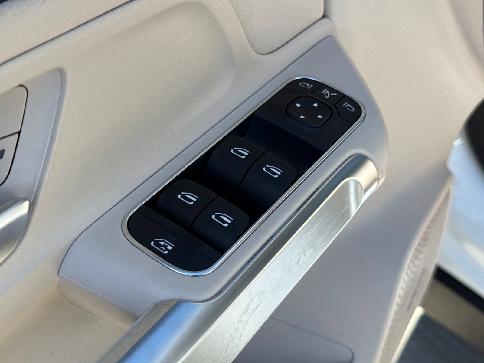 New 2026 Mercedes-Benz GLB 250 image 17