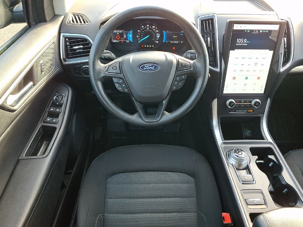 Certified 2024 Ford Edge SE w/ Black Appearance Package AWD/4WD image 12