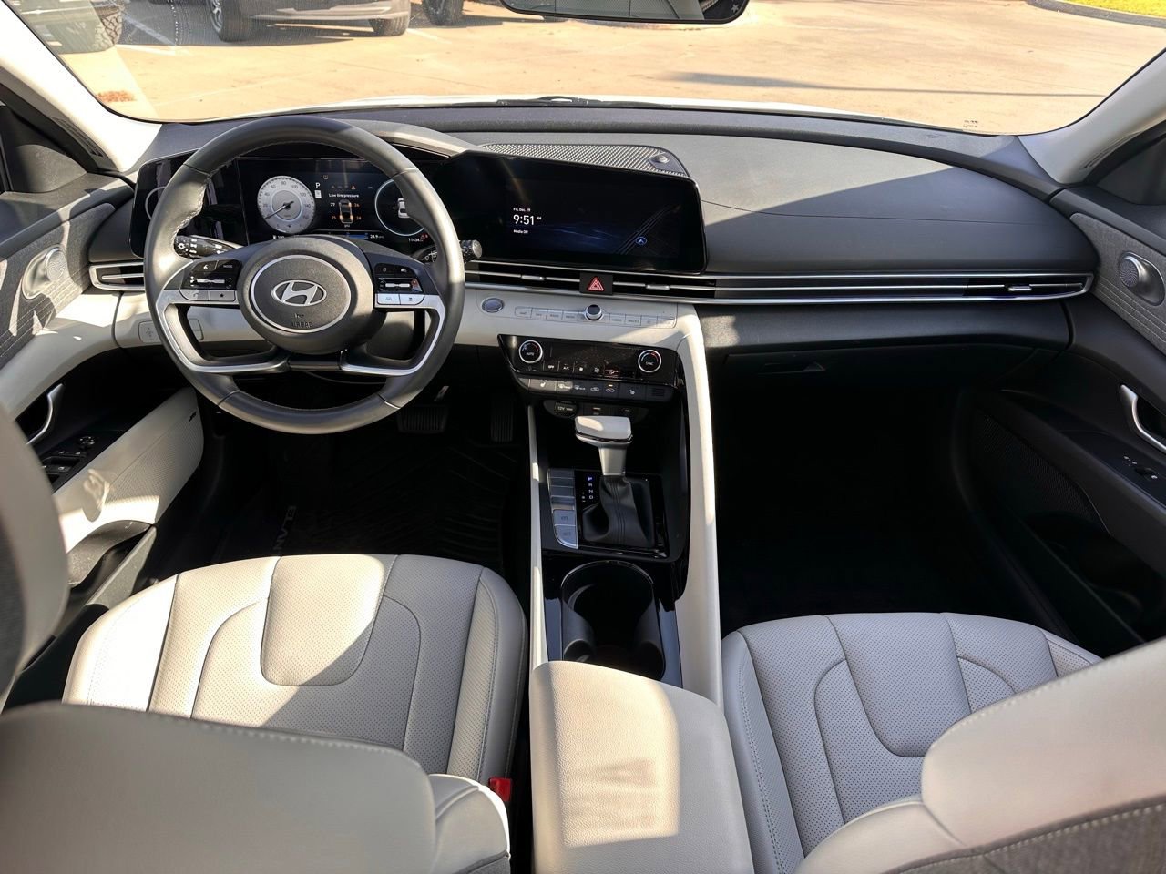 Certified 2025 Hyundai Elantra Limited image 21