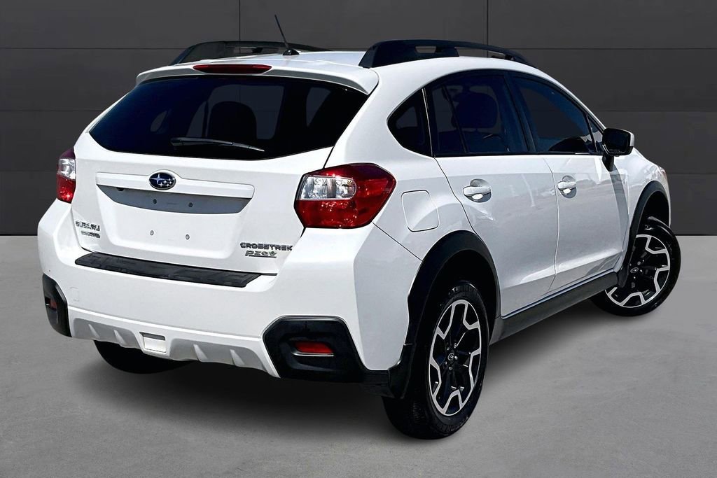 Used 2016 Subaru Crosstrek 2.0i Premium w/ Moonroof Package image 2