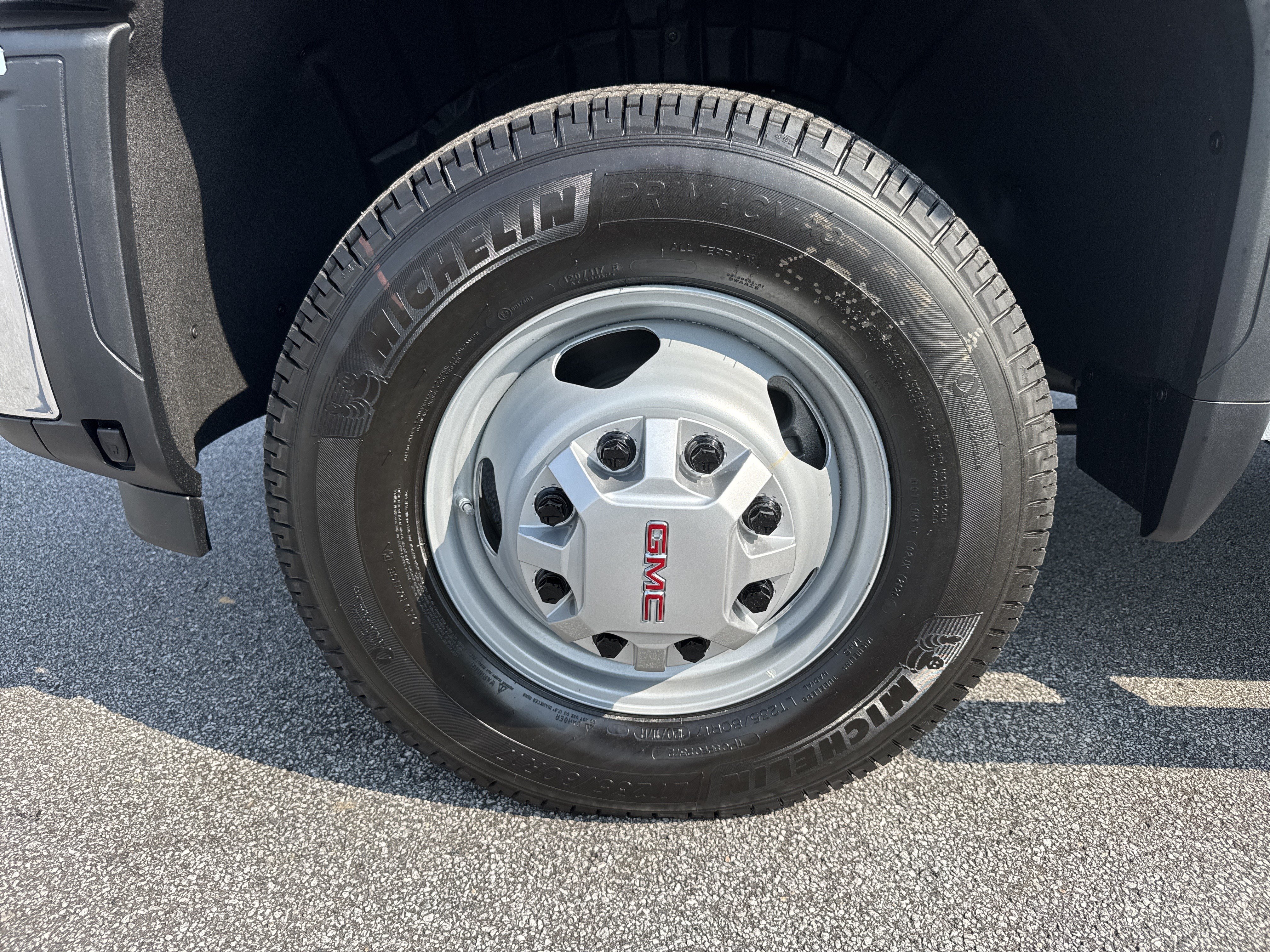 New 2026 GMC Sierra 3500 Pro AWD/4WD image 13