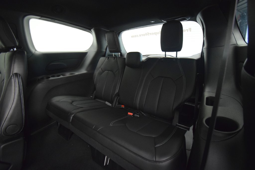 New 2027 Chrysler Pacifica LX FWD image 33