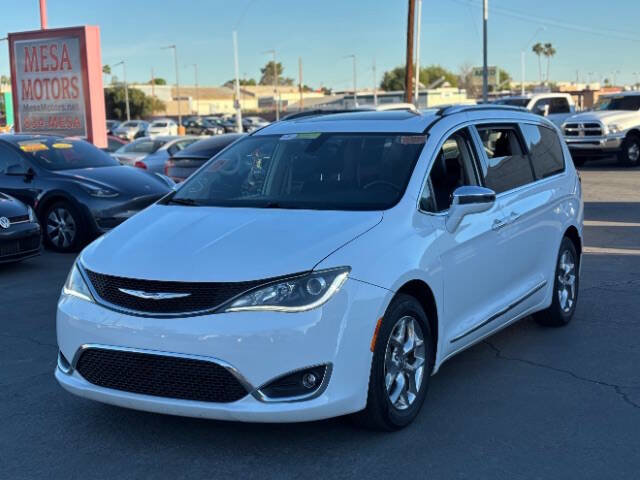 Used 2018 Chrysler Pacifica Limited FWD image 7