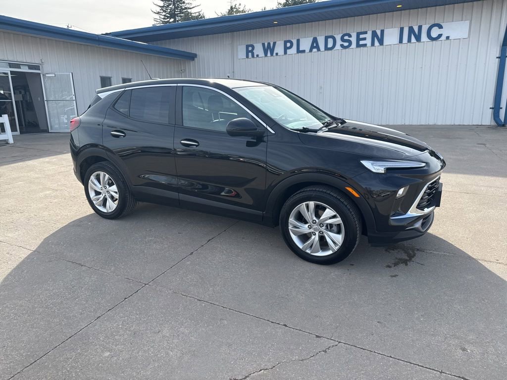 Used 2025 Buick Encore GX Preferred FWD image 3