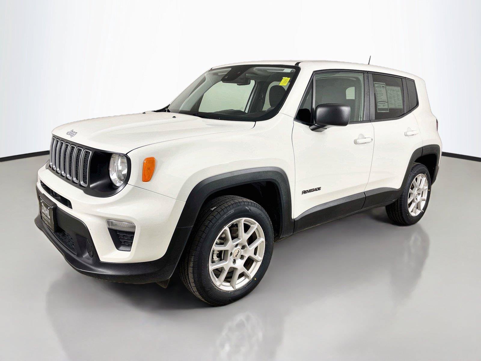 Used 2023 Jeep Renegade Latitude AWD/4WD image 4