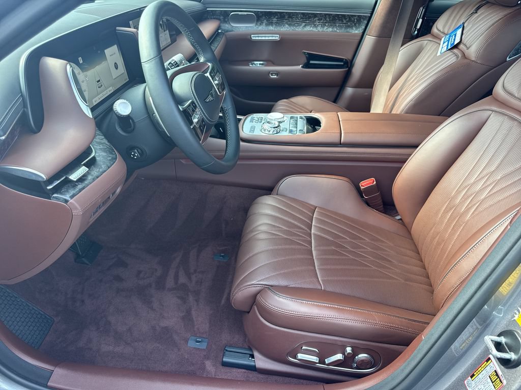 Used 2025 Genesis G90 3.5T AWD/4WD image 9