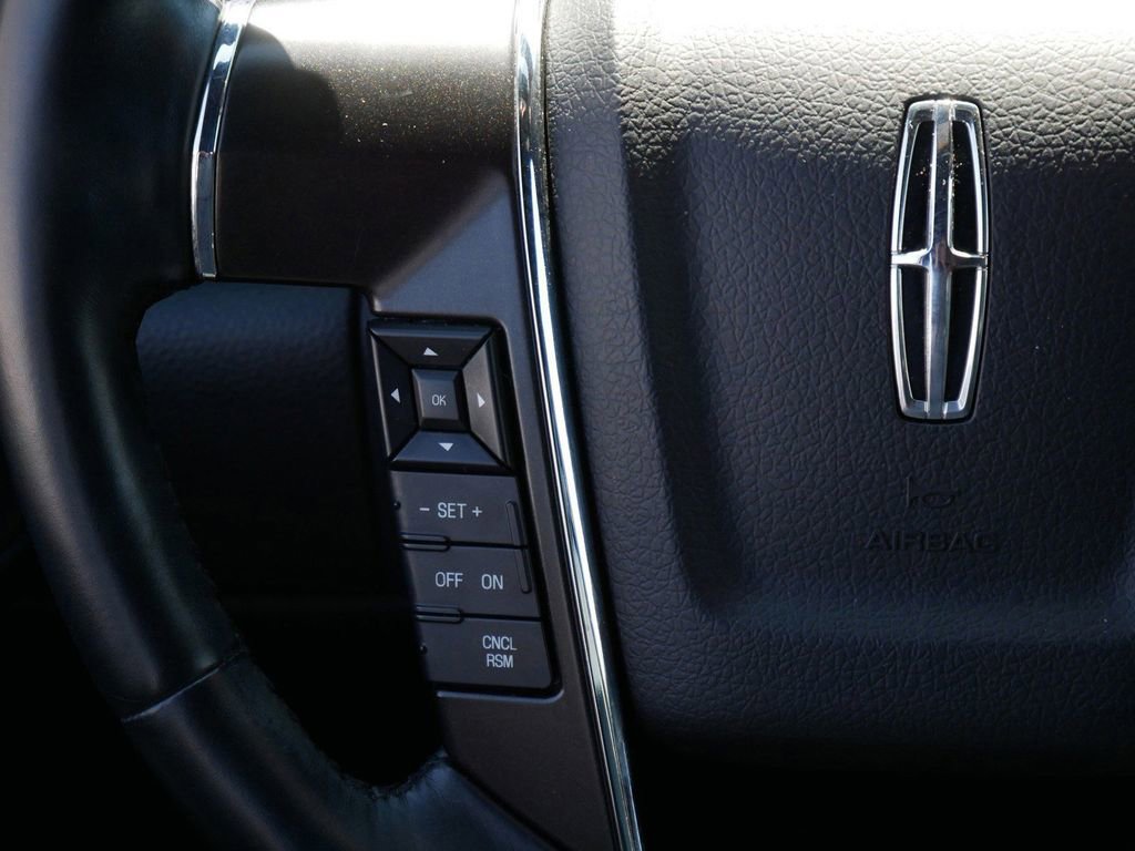 Used 2016 Lincoln Navigator Select AWD/4WD image 19