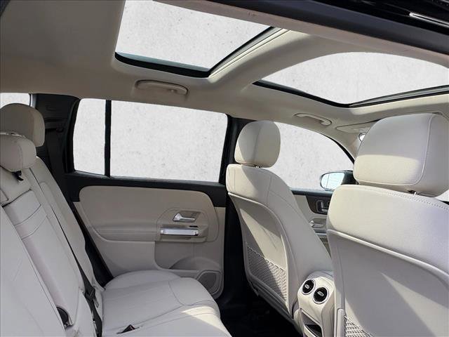 Used 2023 Mercedes-Benz GLB 250 image 19
