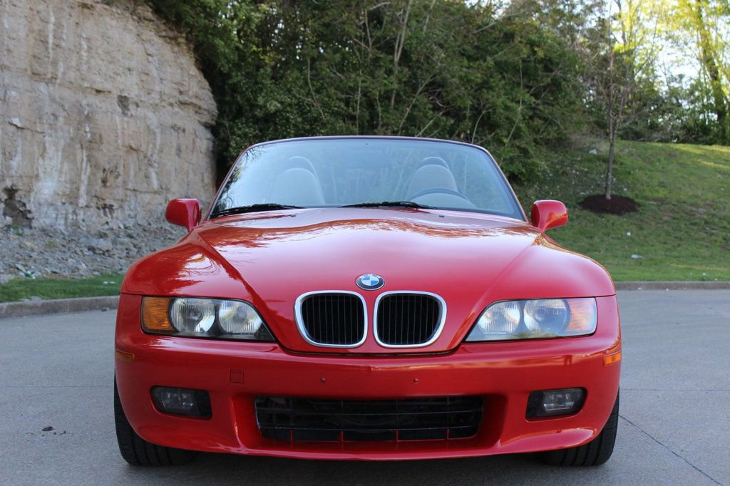 Used 1998 BMW Z3 2.8 RWD image 3