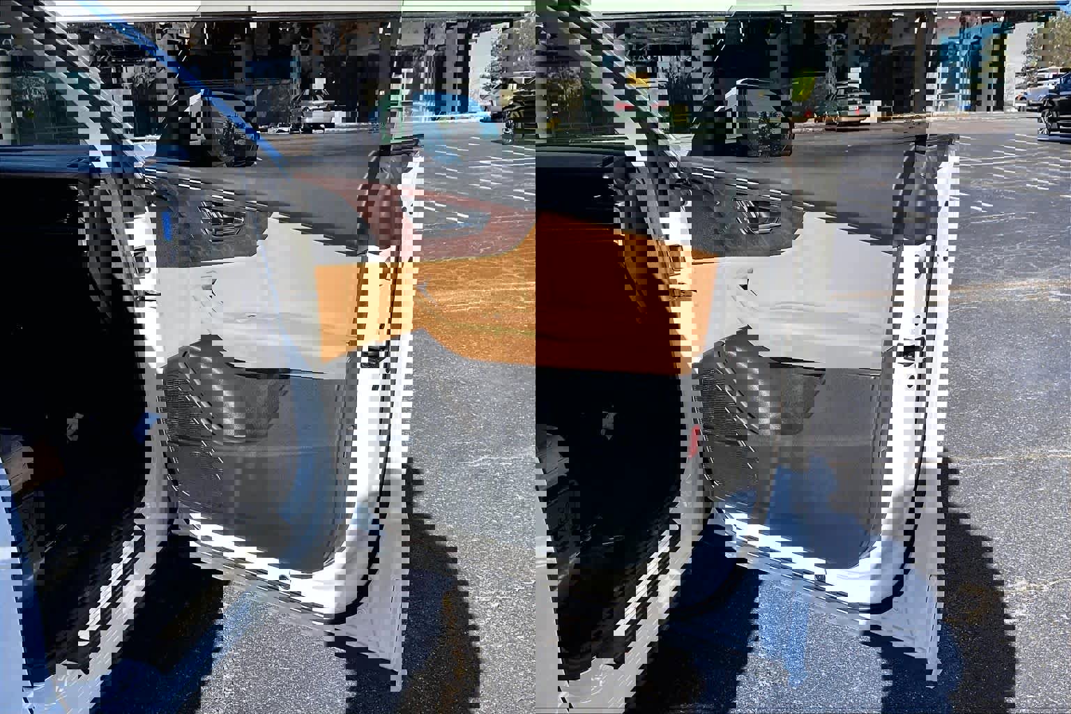 Used 2019 Audi Q8 Premium Plus image 22