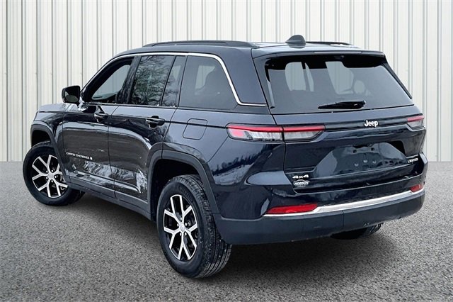 Certified 2024 Jeep Grand Cherokee Limited w/ Luxury Tech Group II image 11