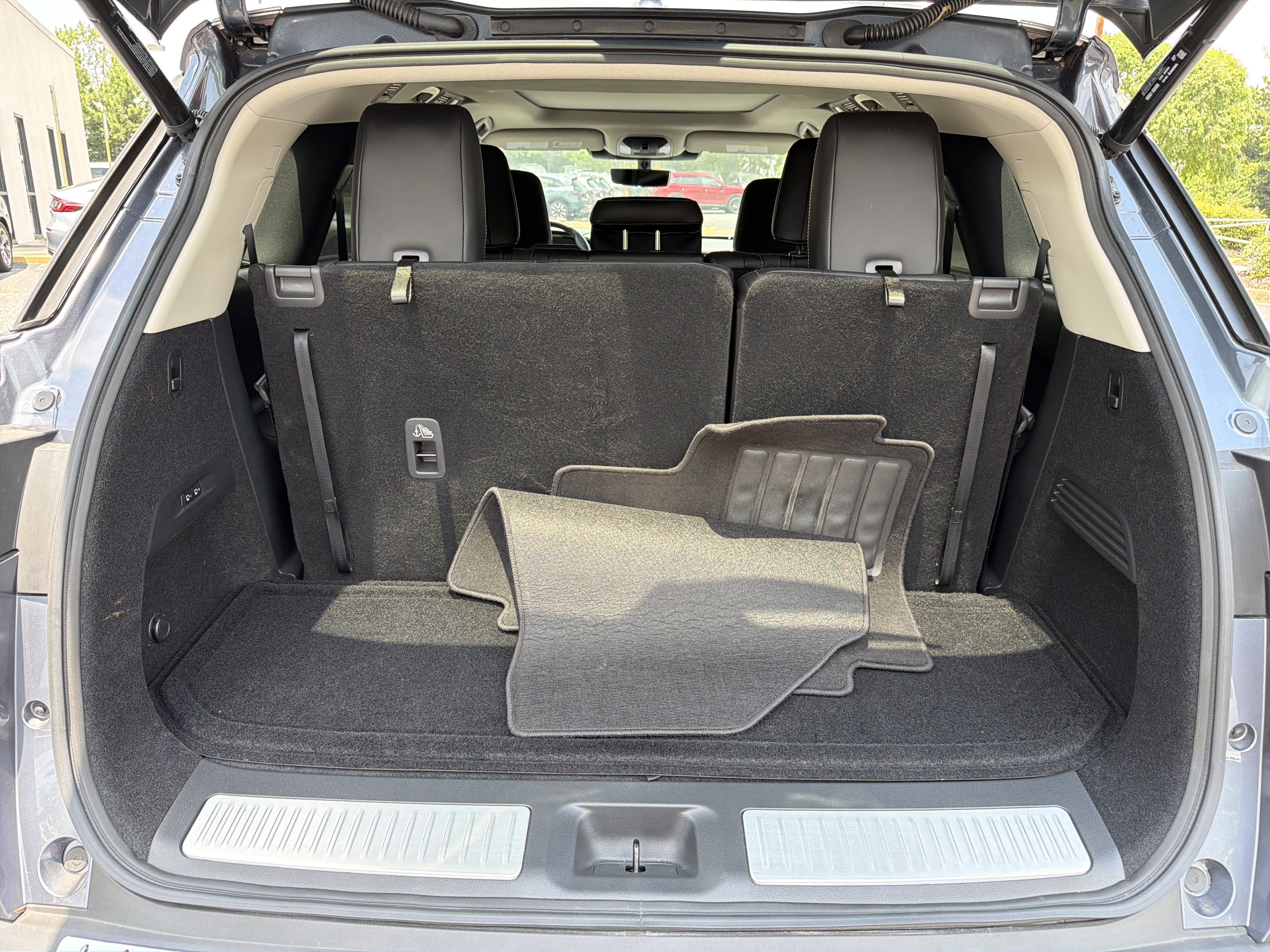 Used 2023 INFINITI QX60 Sensory w/ Vision Package AWD/4WD image 27