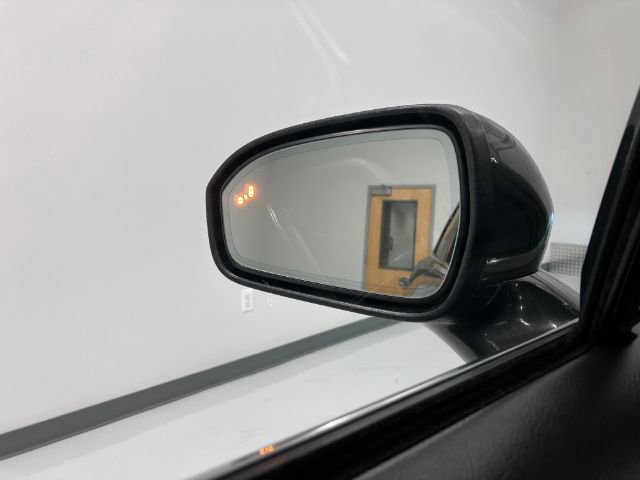 Used 2020 Ford Fusion SEL image 39