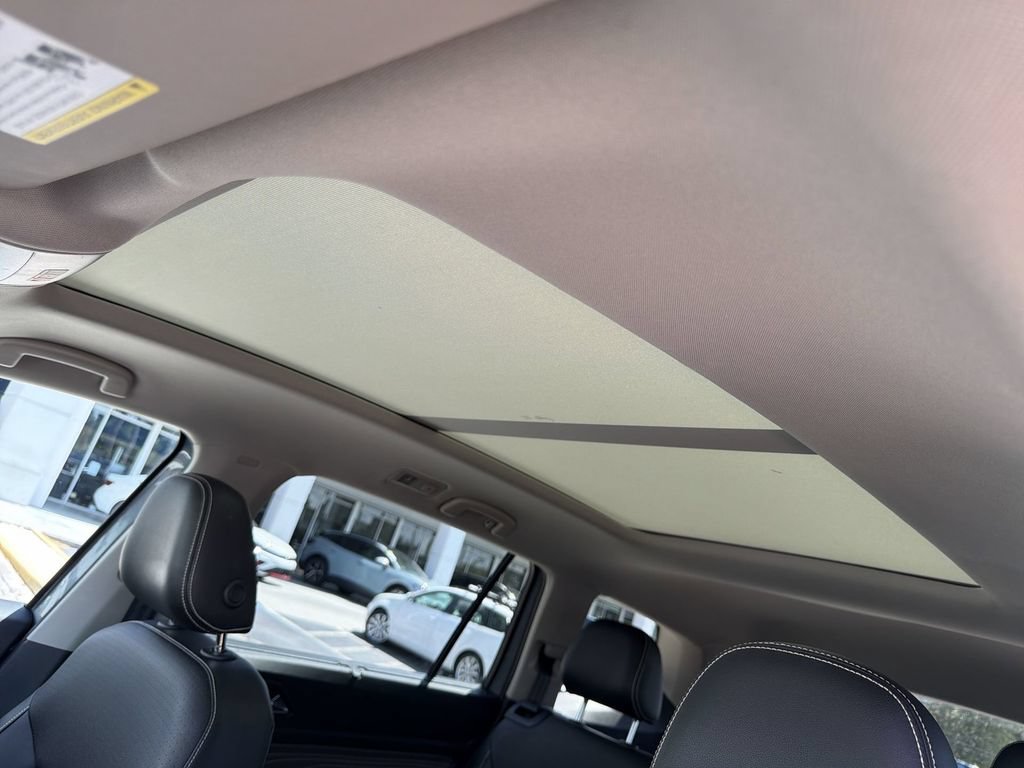 Used 2023 Volkswagen Atlas SE w/ Panoramic Sunroof Package FWD image 23