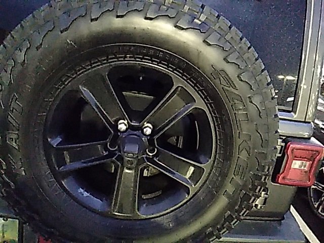 Used 2019 Jeep Wrangler Unlimited Sahara image 8