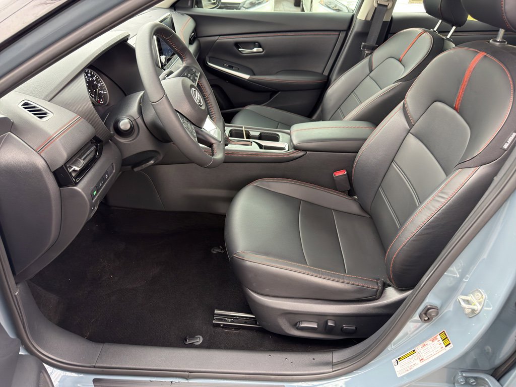 Used 2024 Nissan Sentra SR w/ SR Premium Package image 16