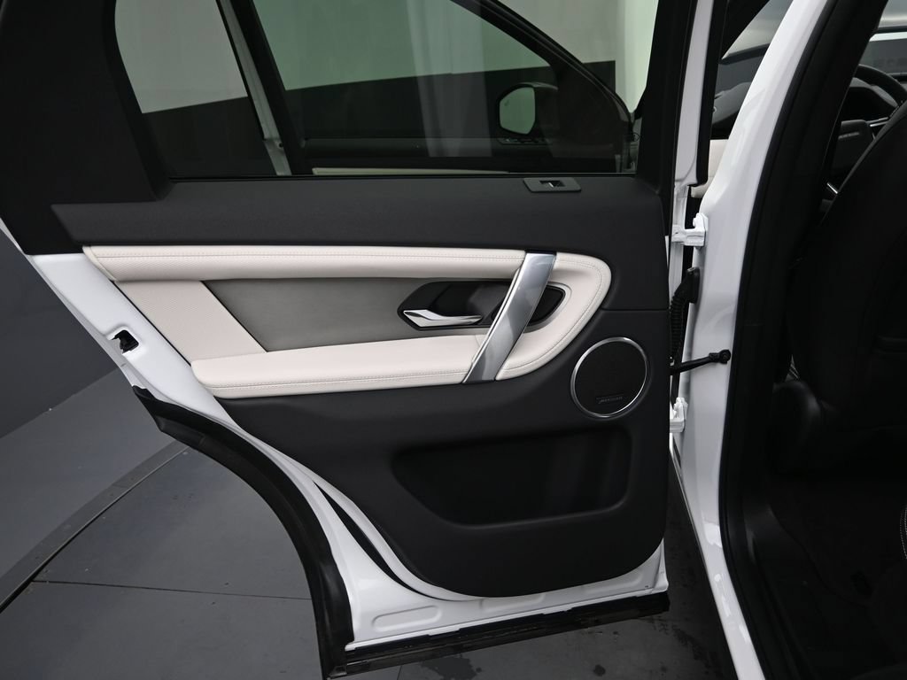 New 2026 Land Rover Discovery Sport Landmark AWD/4WD image 15
