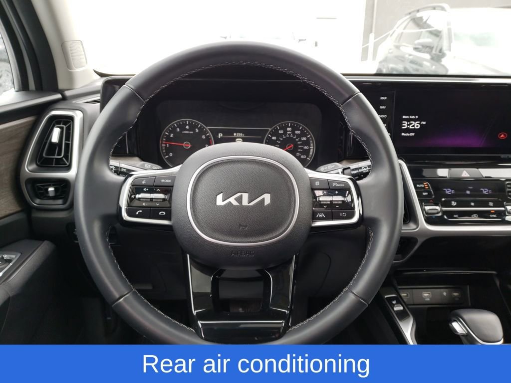 Used 2023 Kia Sorento S w/ Panoramic Sunroof Package image 12