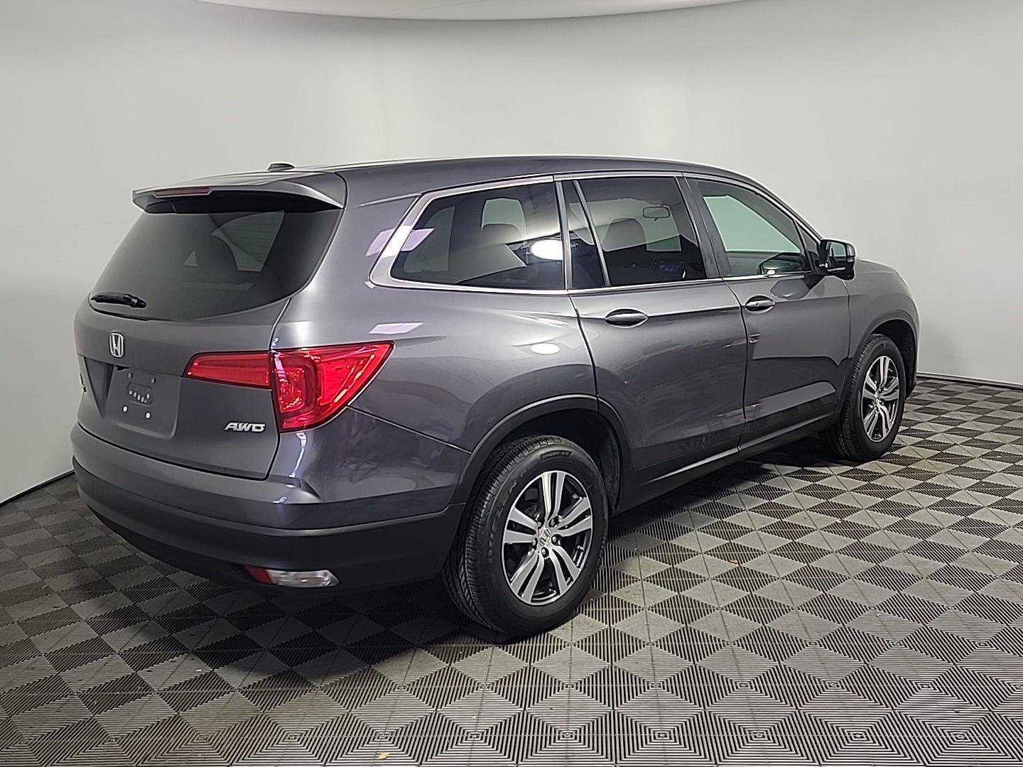 Used 2016 Honda Pilot EX image 4