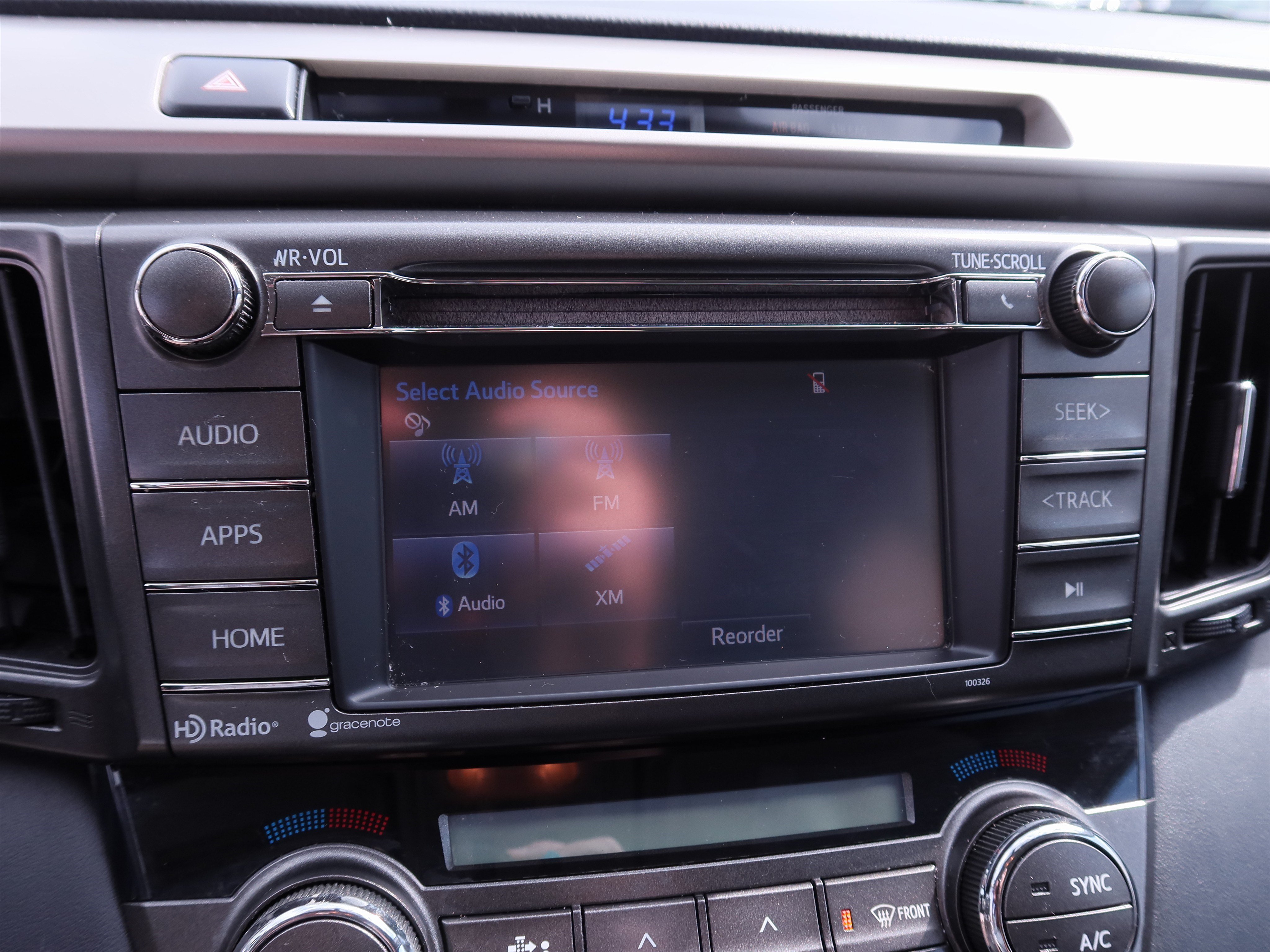 Used 2015 Toyota RAV4 XLE FWD image 20