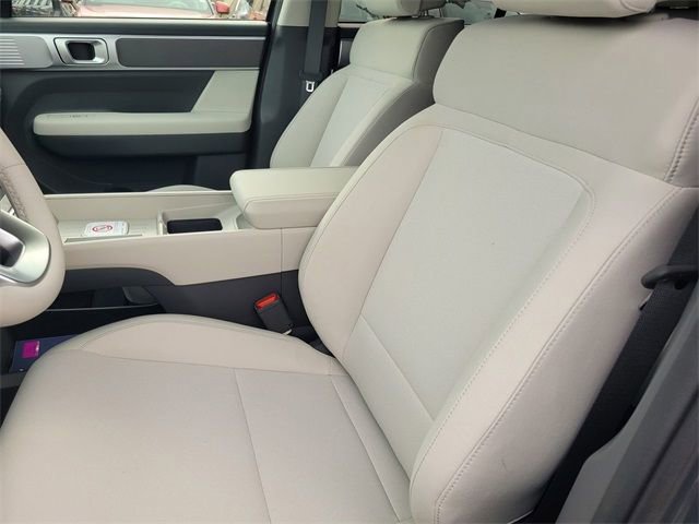New 2026 Hyundai Santa Fe SE image 14