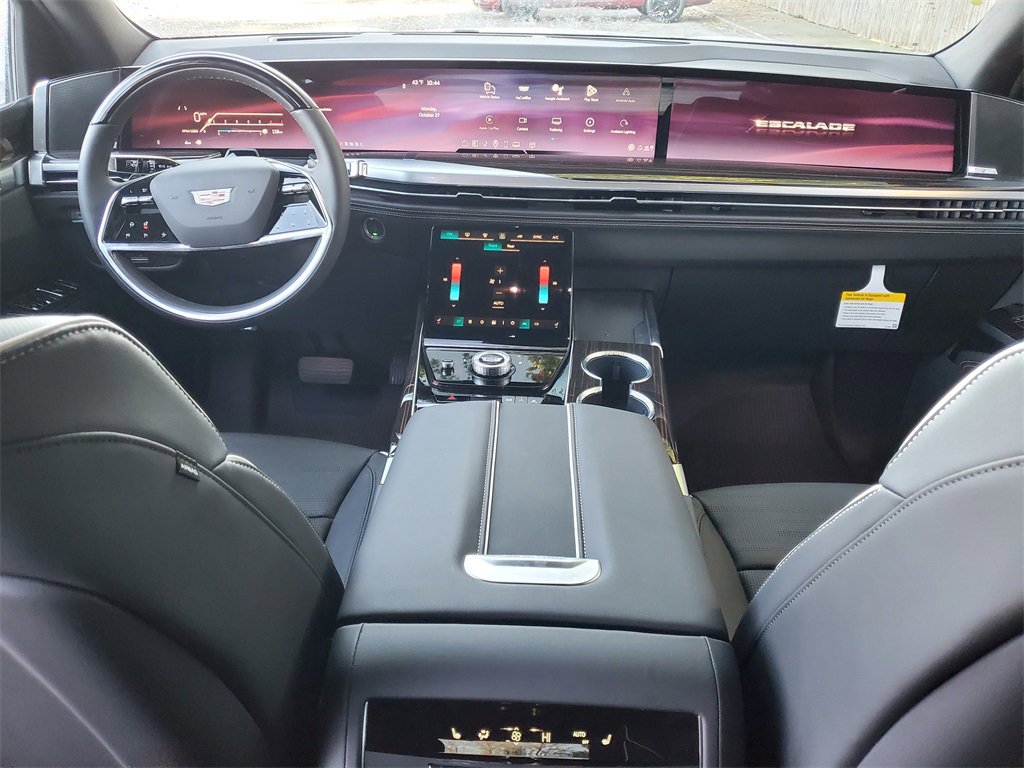 New 2026 Cadillac Escalade Luxury w/ LPO, Floor Liner Package image 5