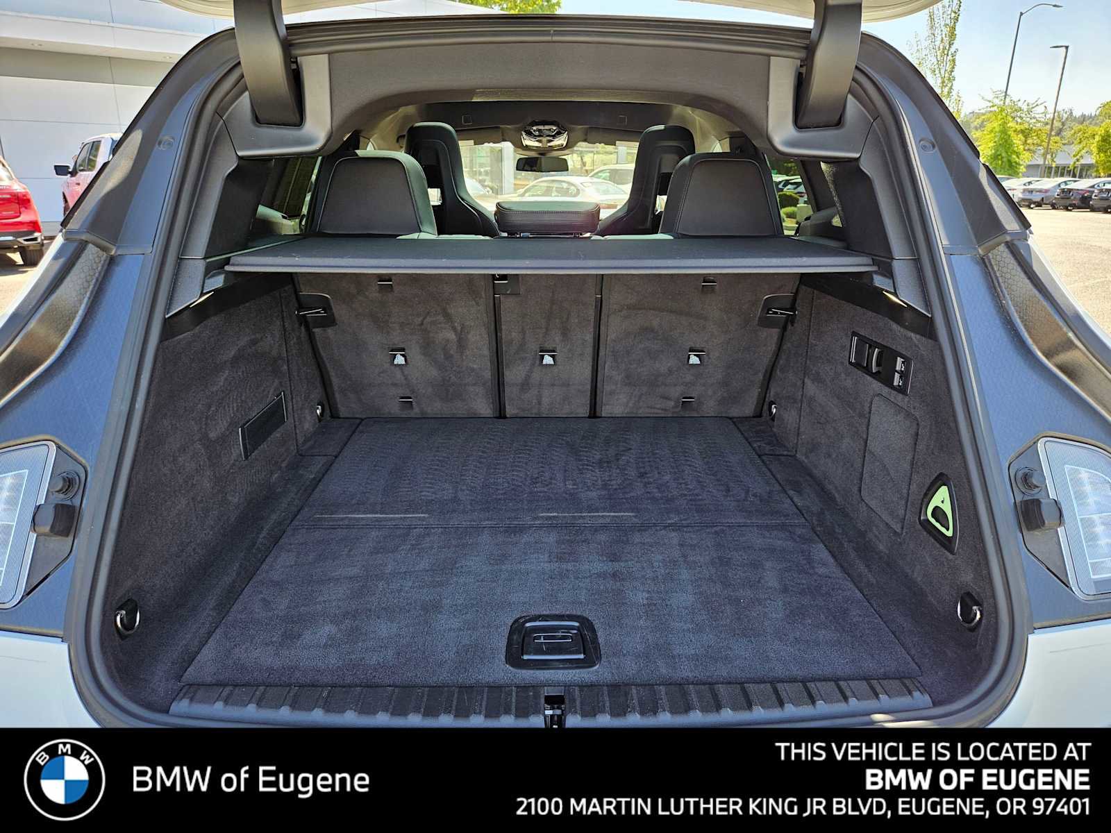 Used 2025 BMW iX xDrive50 image 18