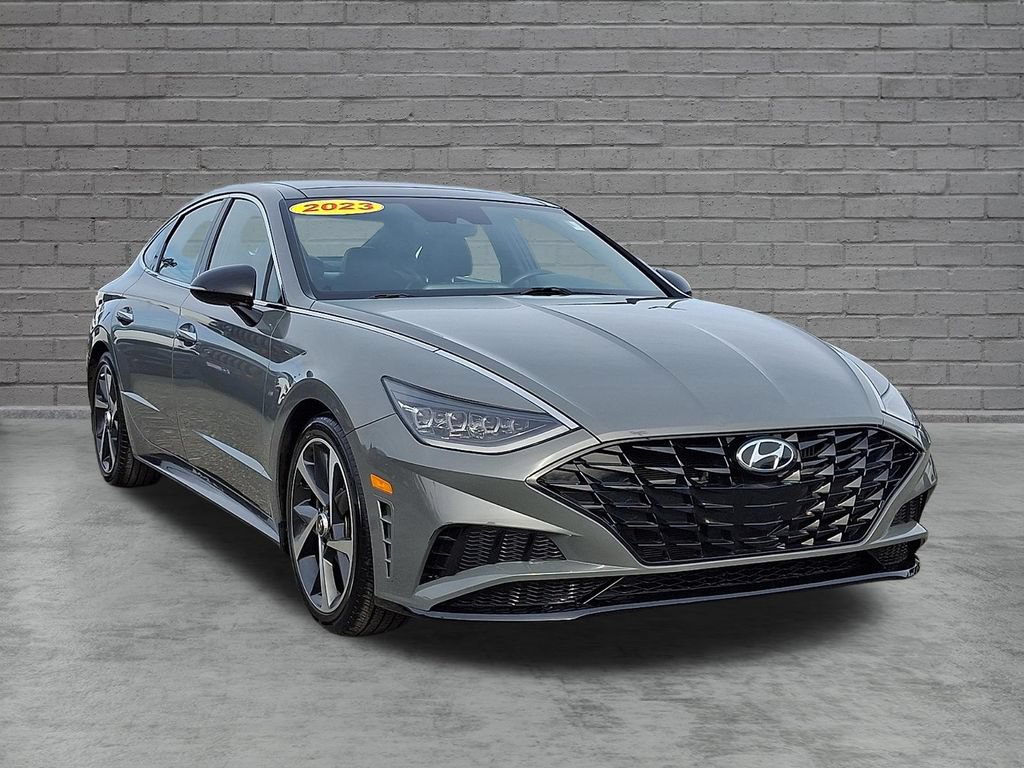 Used 2023 Hyundai Sonata SEL Plus FWD image 2