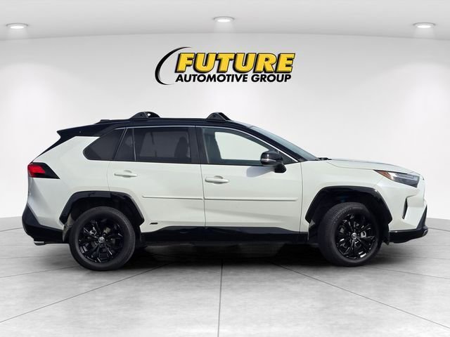 Used 2022 Toyota RAV4 XSE w/ XSE Grade Weather Package AWD/4WD image 4