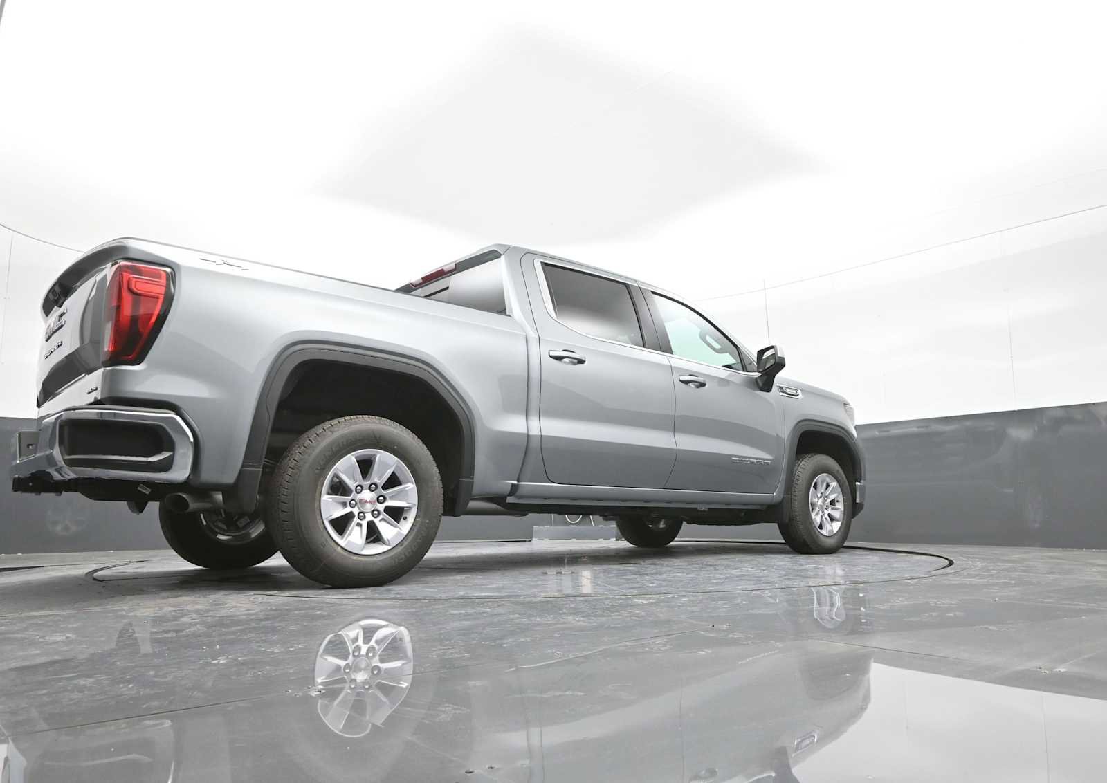 New 2026 GMC Sierra 1500 SLE w/ Preferred Package image 39