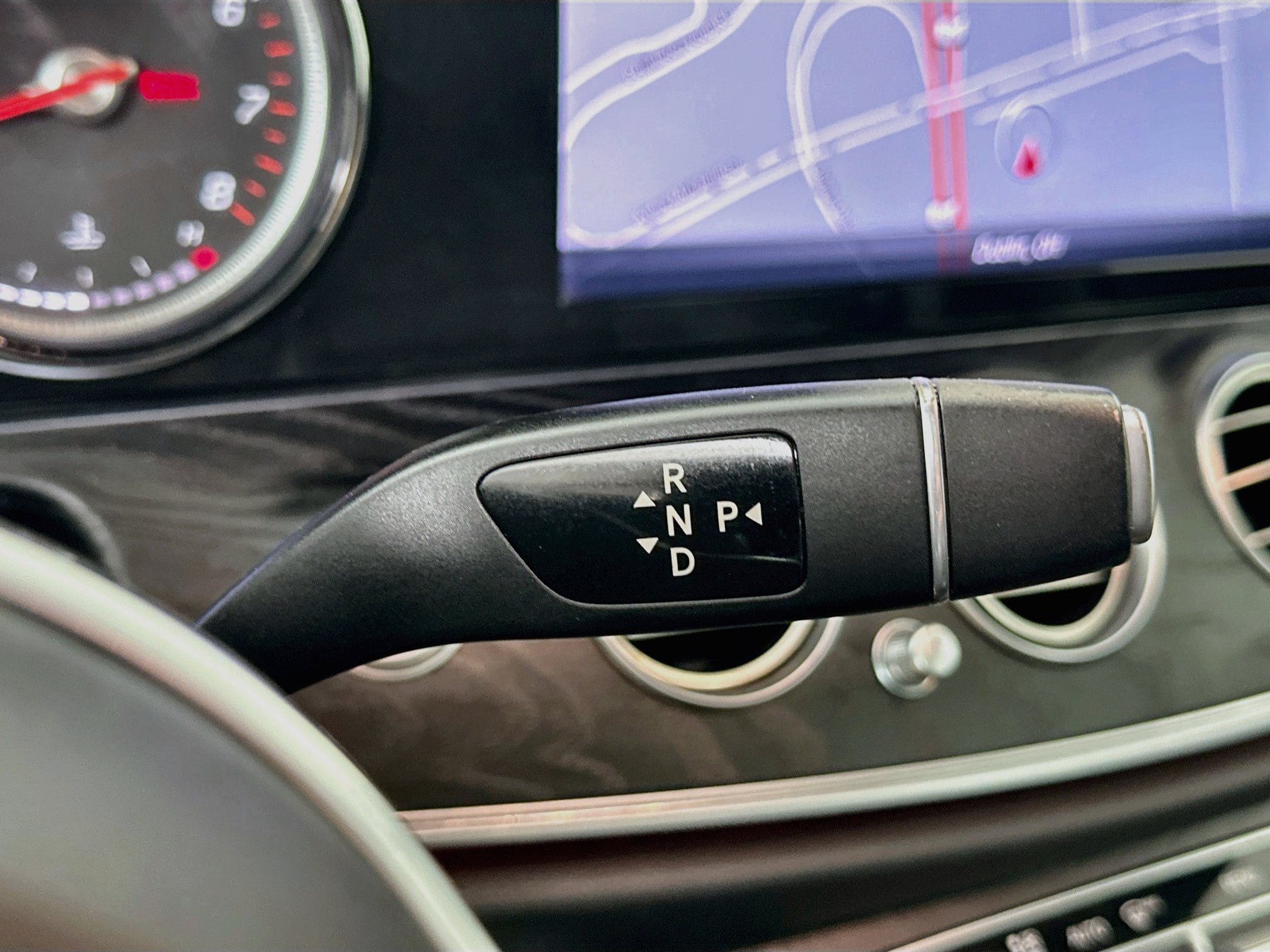 Certified 2019 Mercedes-Benz E 300 4MATIC image 21