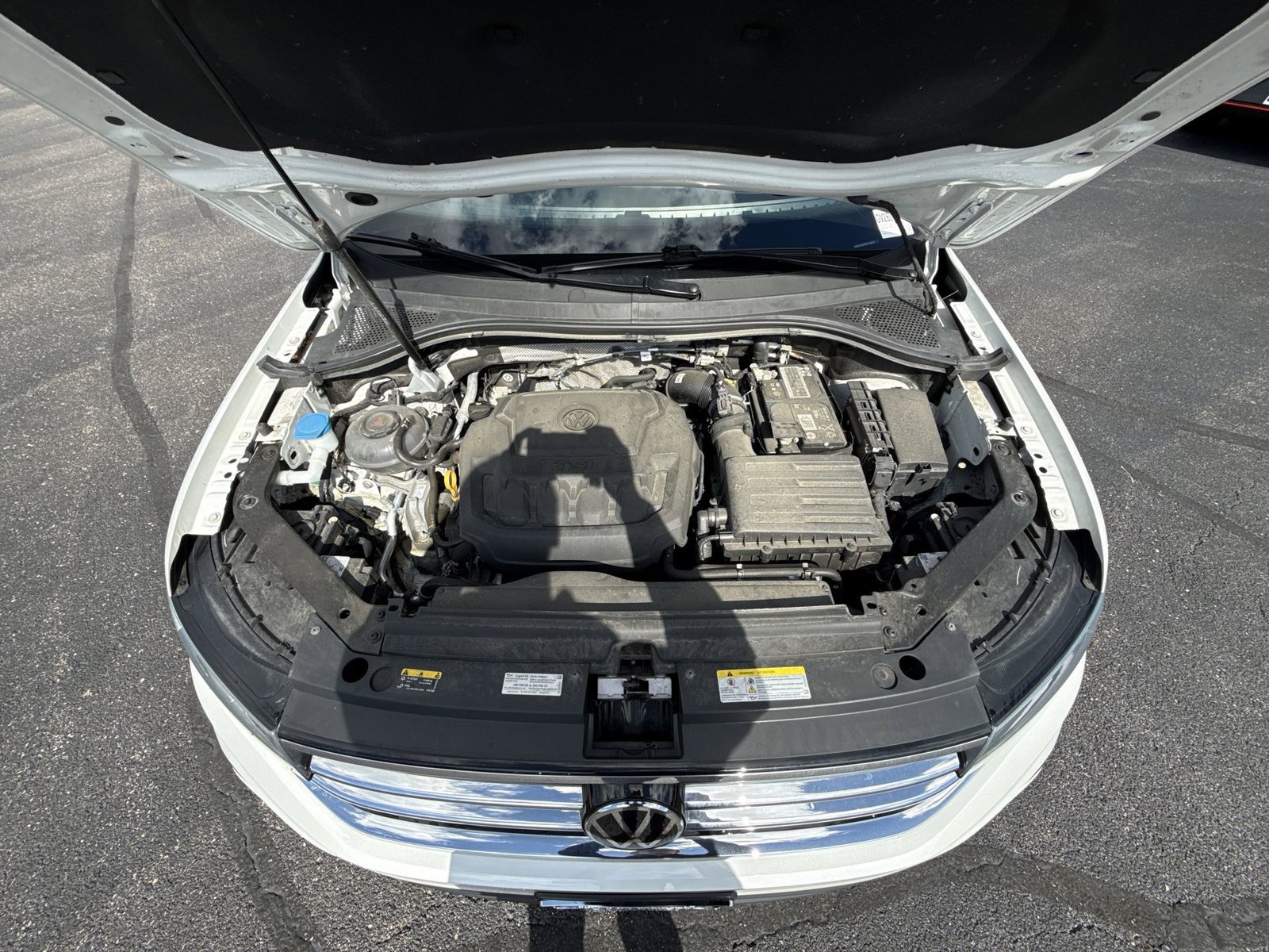 Used 2023 Volkswagen Tiguan SE w/ Panoramic Sunroof Package AWD/4WD image 27