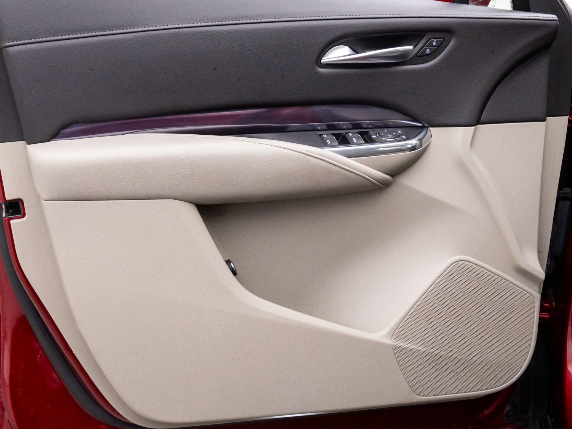 Certified 2023 Cadillac XT4 Luxury w/ Cold Weather Package image 16