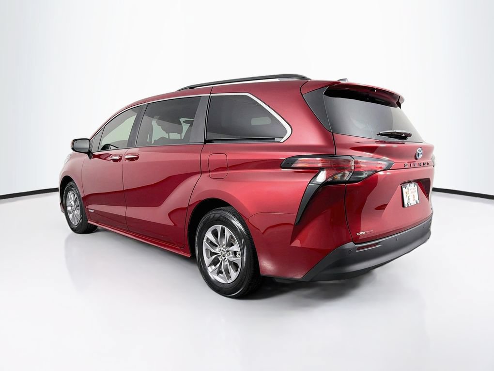 Used 2021 Toyota Sienna XLE FWD image 7