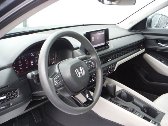 Used 2023 Honda Accord EX image 12