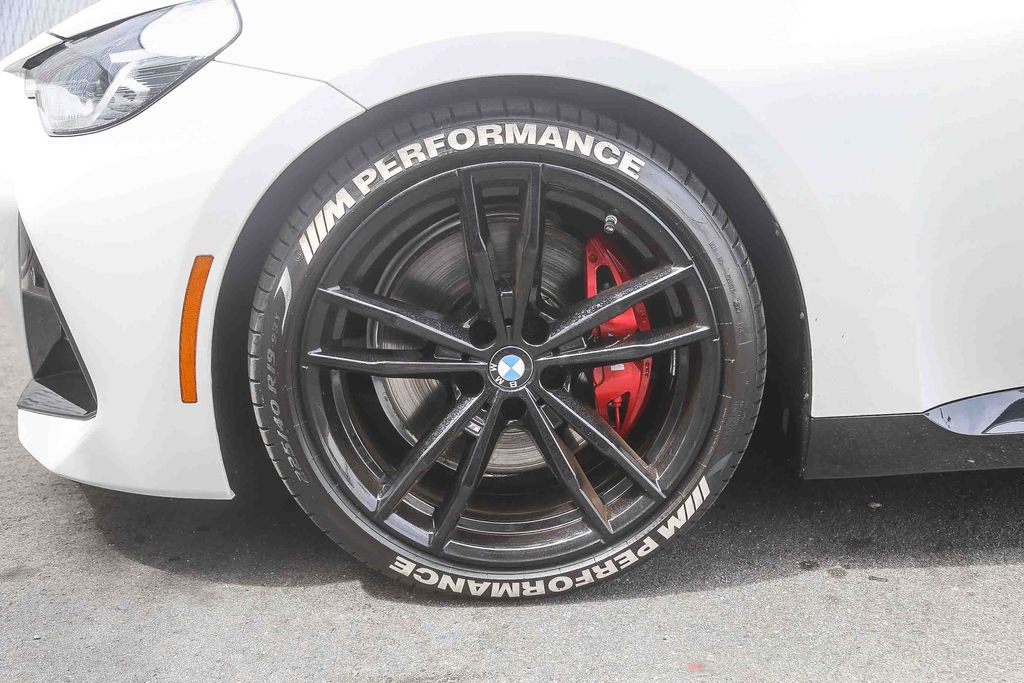 Used 2024 BMW 230i Coupe w/ Premium Package RWD image 9