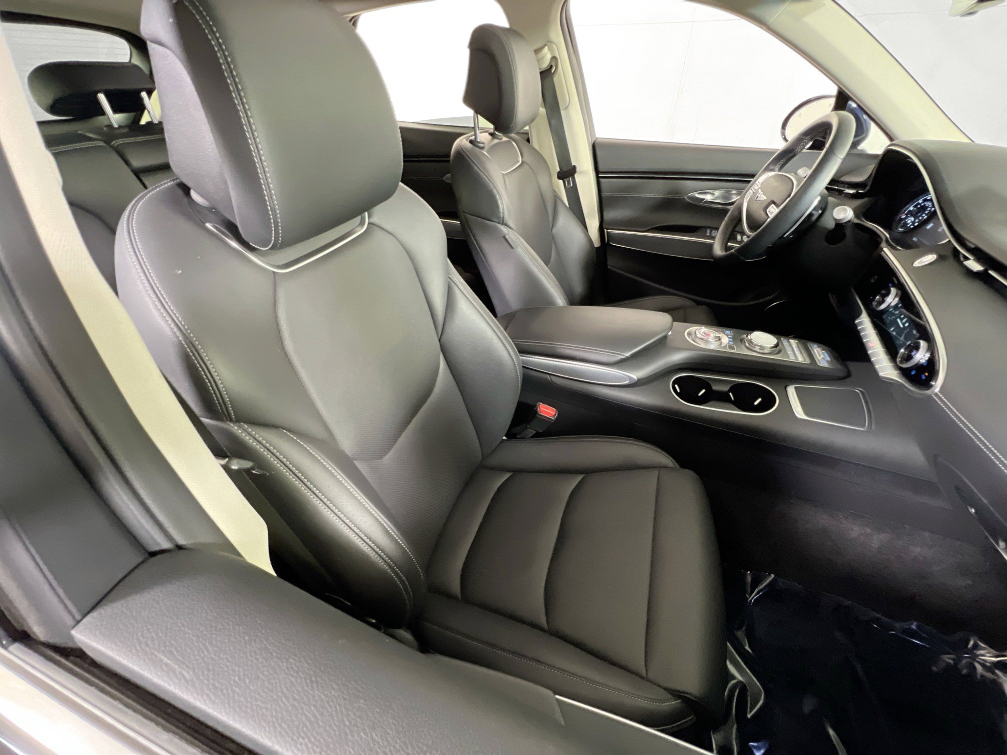 Used 2023 Genesis GV70 2.5T w/ Select Package image 28