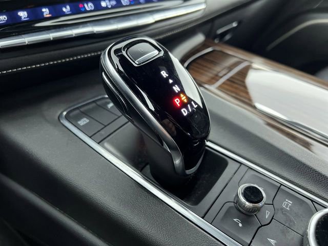 Certified 2021 Cadillac Escalade Premium Luxury w/ LPO, Illumination Package image 16