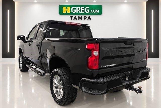 Used 2022 Chevrolet Silverado 1500 Custom RWD image 2
