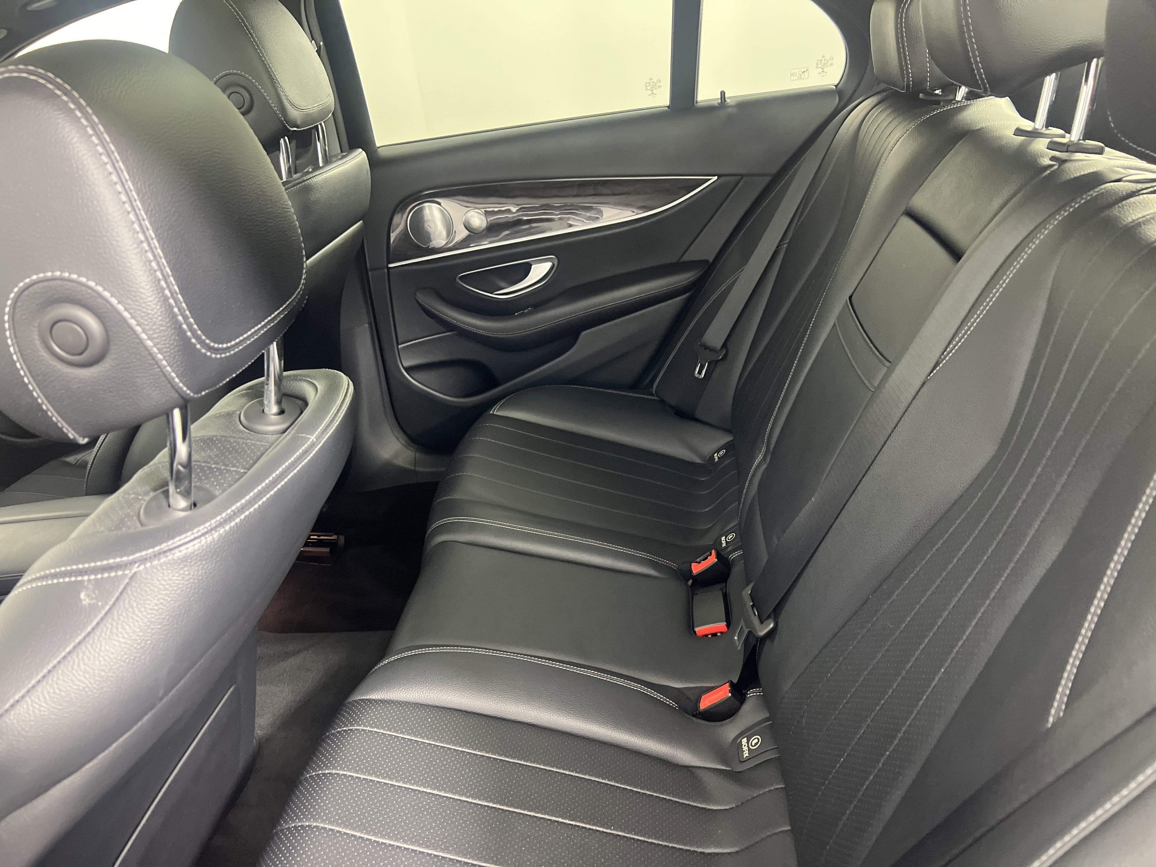 Used 2017 Mercedes-Benz E 300 4MATIC image 9